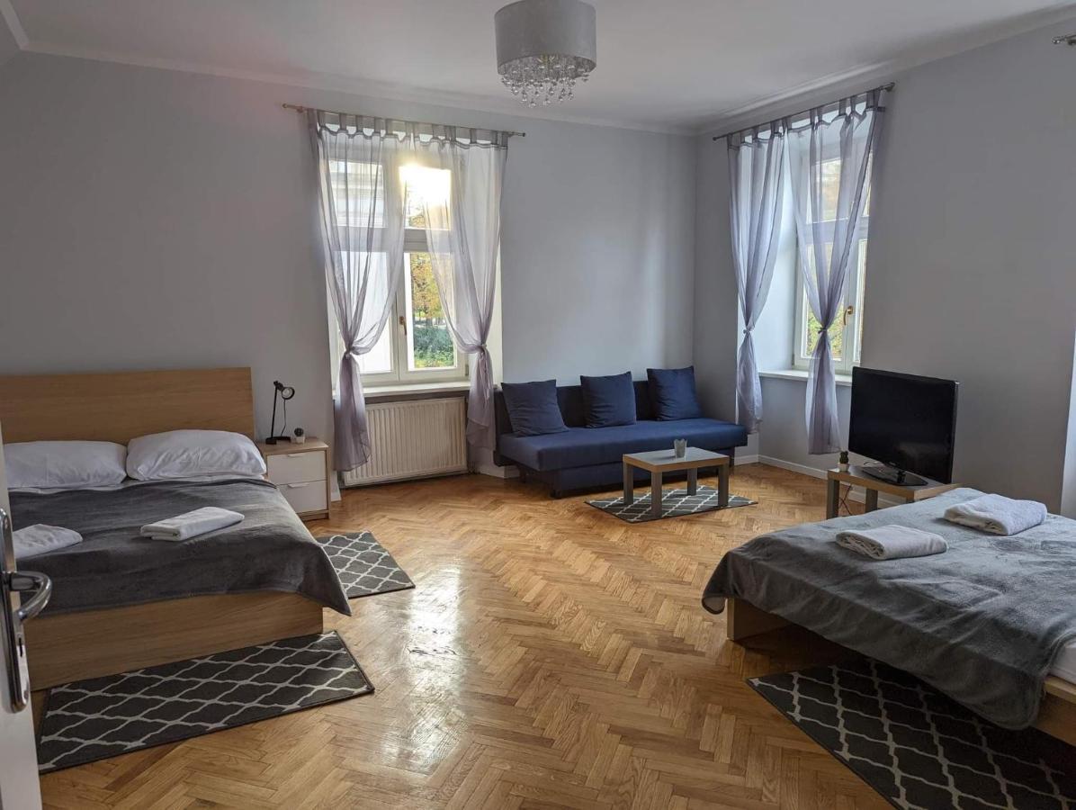 Wawel Suites Krasków Dış mekan fotoğraf