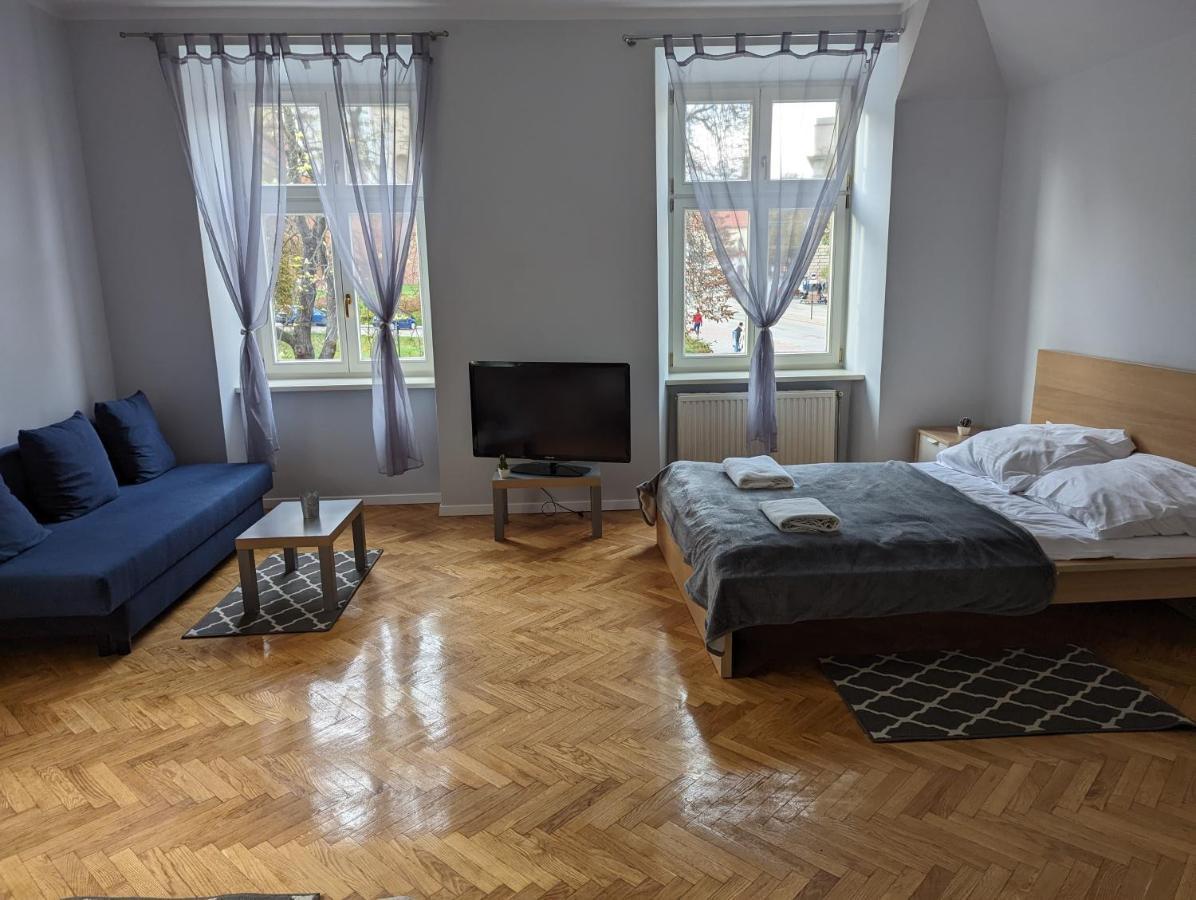 Wawel Suites Krasków Dış mekan fotoğraf